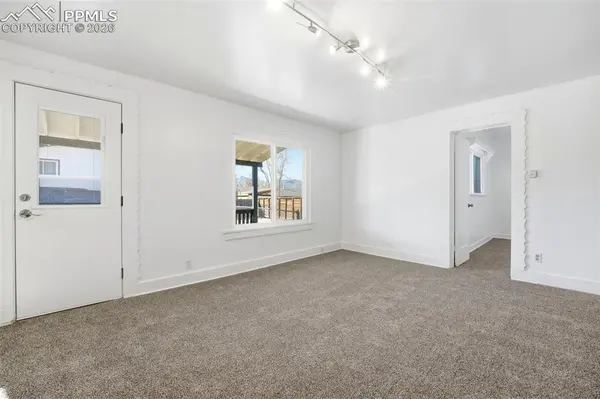 1512 E Monument ST, Colorado Springs, CO 80909