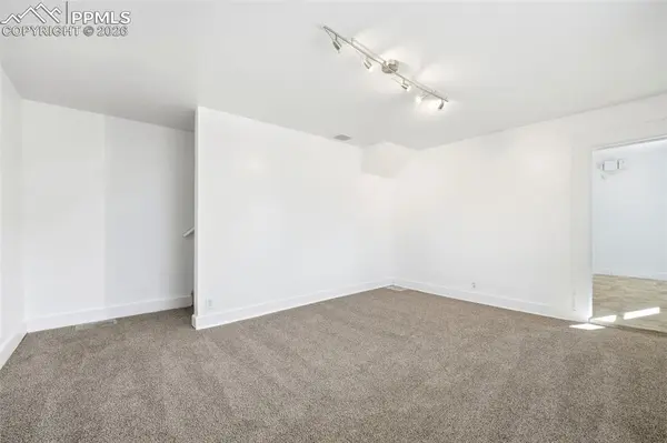 1512 E Monument ST, Colorado Springs, CO 80909