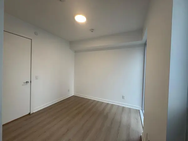 100 Queen ST E #1715, Toronto C08, ON M5C 0B5