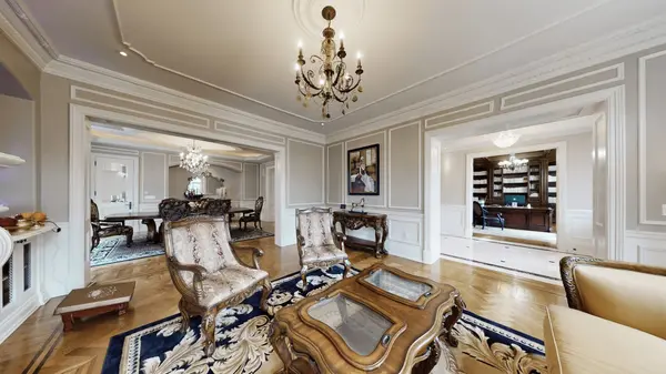 9 Fifeshire RD, Toronto C12, ON M2L 2G4