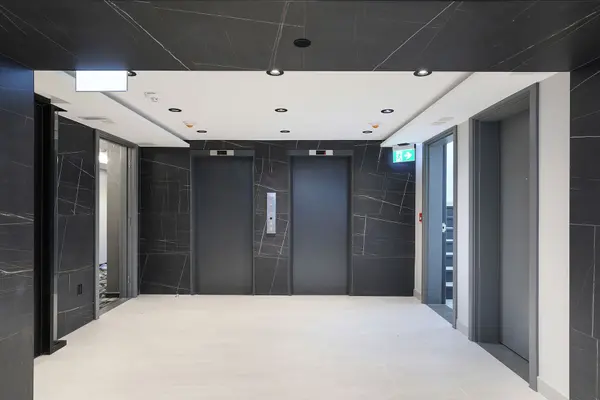 11 Walmer RD #306, Toronto C02, ON M5R 2W9