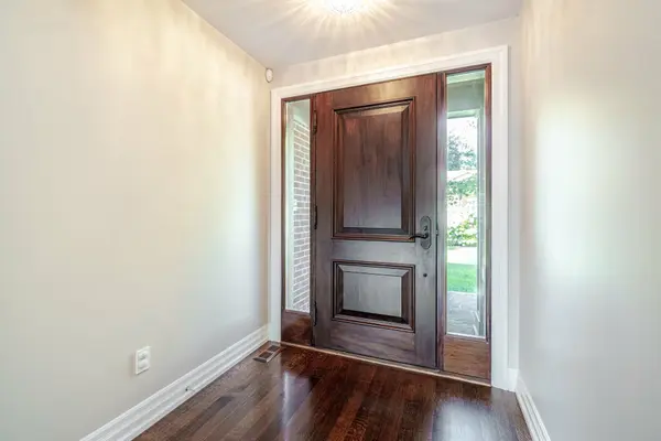 96 Laurentide DR, Toronto C13, ON M3A 3E5