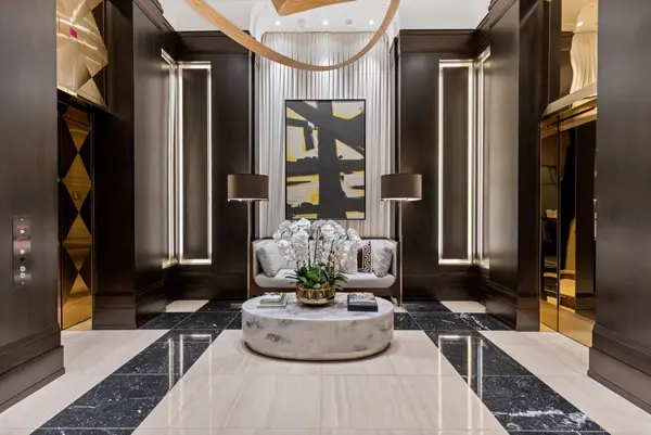 200 Cumberland ST #3802, Toronto C02, ON M5R 0B7