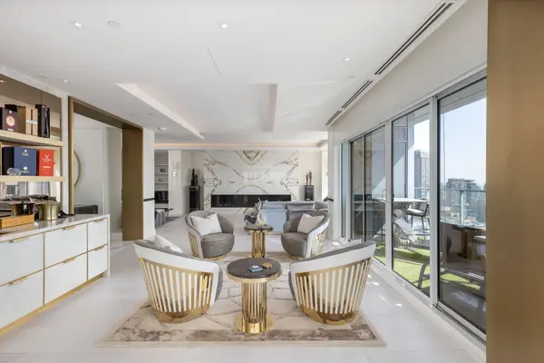 200 Cumberland ST #3802, Toronto C02, ON M5R 0B7