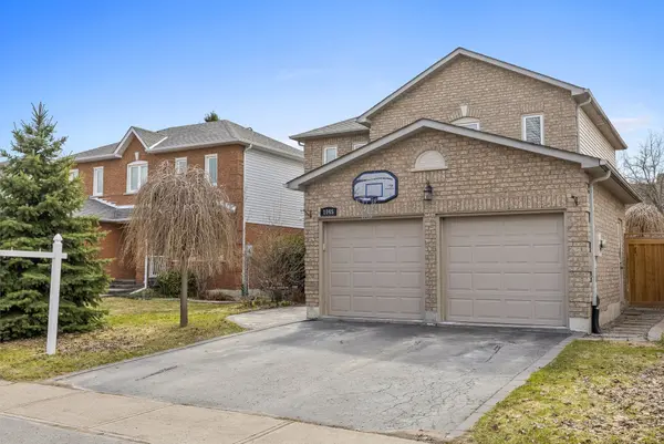 1045 Beaver Valley CRES, Oshawa, ON L1J 8N2