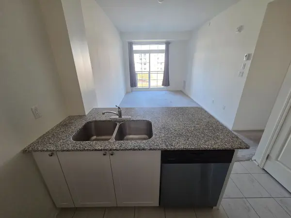 84-#302 Aspen Springs DR #302, Clarington, ON L1C 0A1