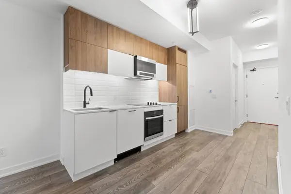 8888 Yonge ST #213, Richmond Hill, ON L4C 5V6