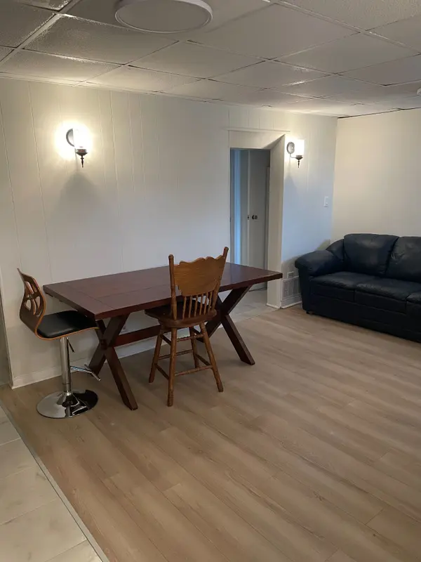 166 Collings AVE, Bradford West Gwillimbury, ON L3Z 1W1