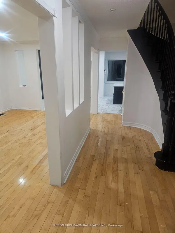 32 Magani DR, Bradford West Gwillimbury, ON L3Z 2S7