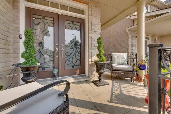 12 Parisian CRES, Barrie, ON L4N 0Y9