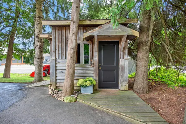 238 Robins Point RD, Tay, ON L0K 2A0