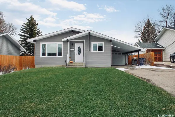 210 Clinton PLACE, Swift Current, SK S9H 4K2