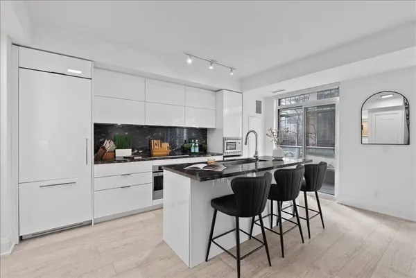 110 Marine Parade DR #103, Toronto W06, ON M8V 0A3