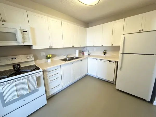 62 Park AVE #809, Halton Hills, ON L7G 4Z1