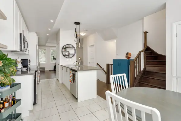 405 Plains RD E #22, Burlington, ON L7T 2C9