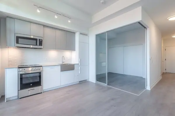 270 Dufferin ST #425, Toronto W01, ON M6K 0H8