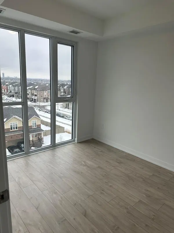 770 Whitlock AVE #605, Milton, ON L9T 2X5