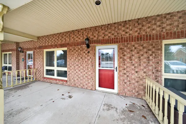 60 Natalia AVE #4, Hamilton, ON L0R 1W0