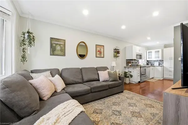 547 COCHRANE RD, Hamilton, ON L8K 3H4