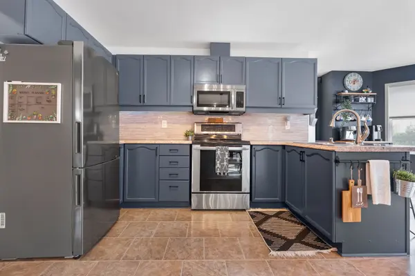 56 Champlain BLVD, Kawartha Lakes, ON K9V 4R1