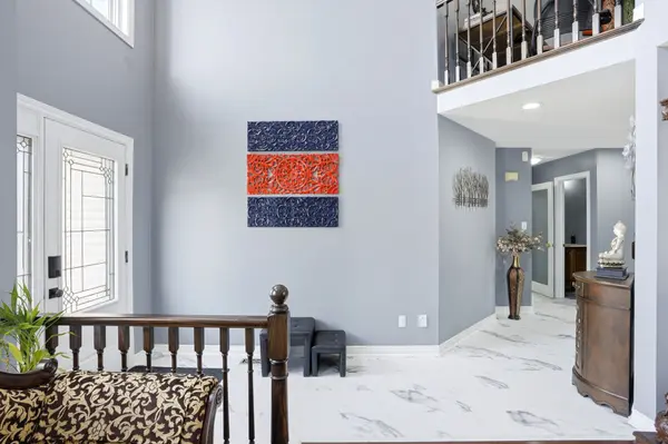 19 KONSTANTINE CT, Hamilton, ON L9B 2T3