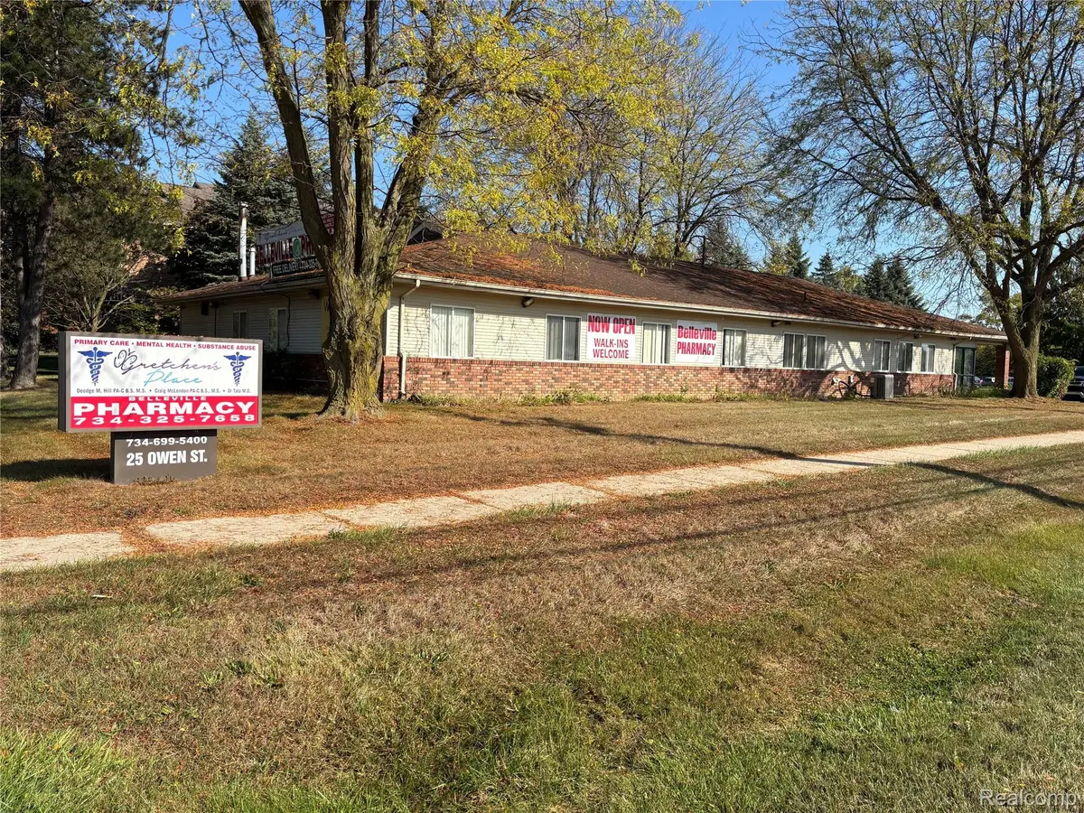 25 Owen ST, Belleville, MI 48111