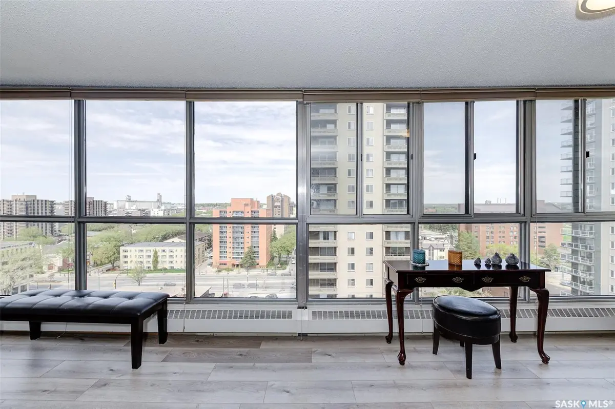 315 5th AVENUE #1403, Saskatoon, SK S7K 5Z8