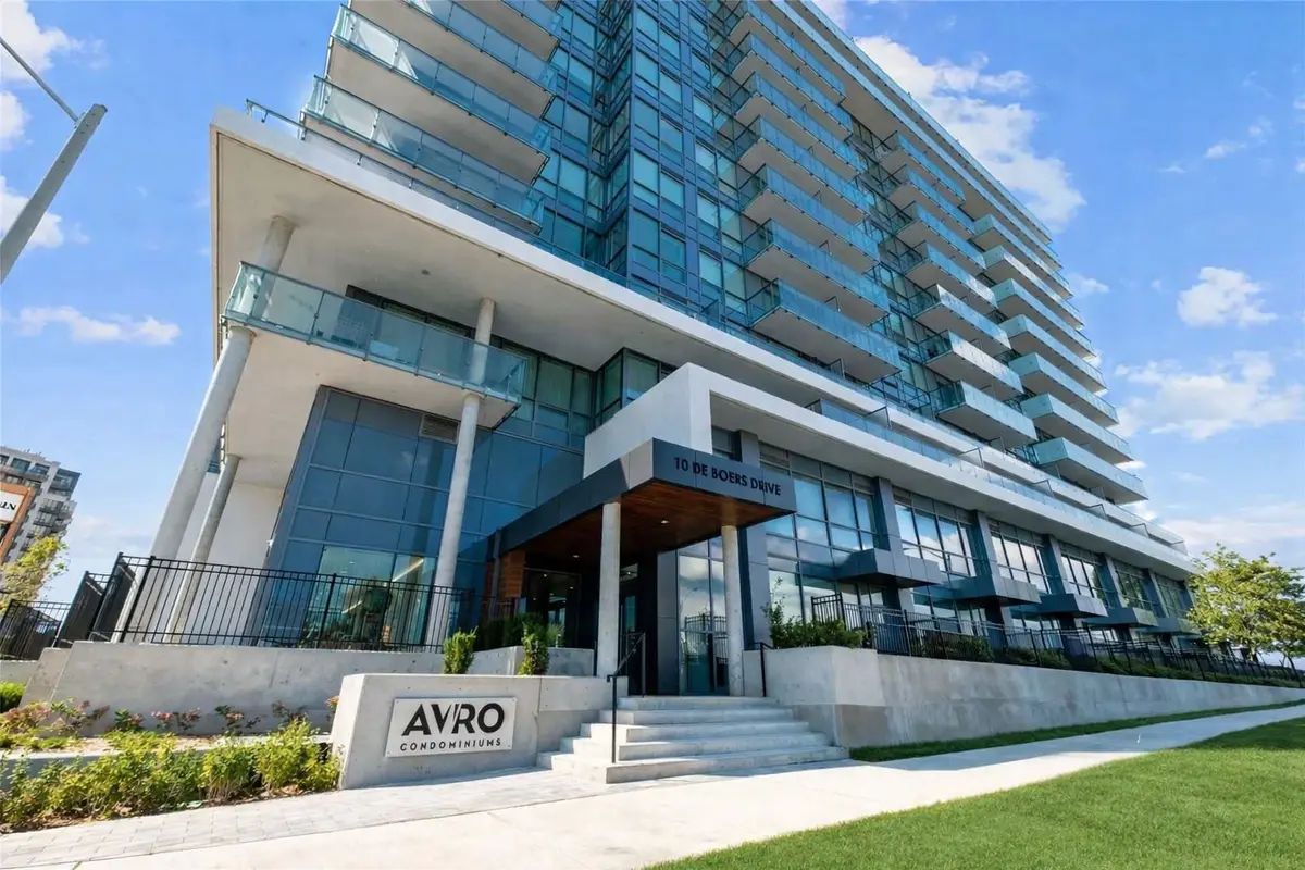 10 De Boers DR #815, Toronto W05, ON M3J 0H1