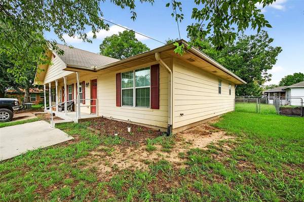 907 W Birge Street, Sherman, TX 75092