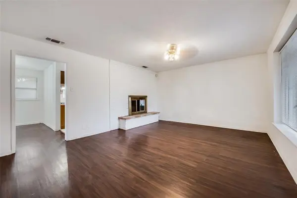 3711 E Devonshire Court, Irving, TX 75062