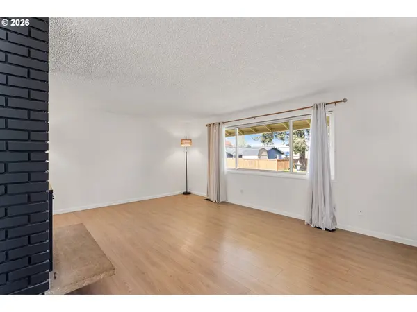 18450 SW DELINE ST, Beaverton, OR 97078