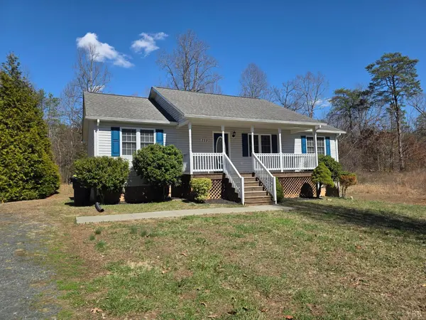 229 Lee Grant AVE, Appomattox, VA 24522