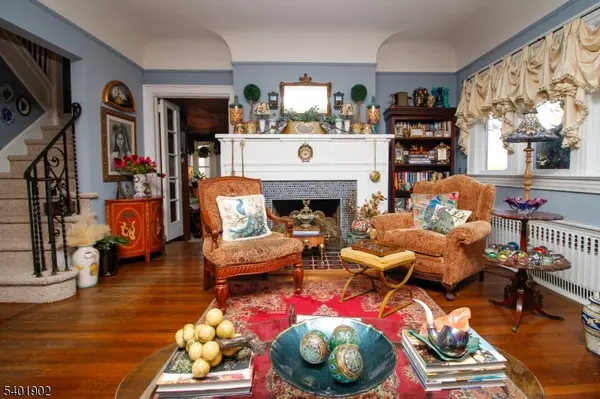 301 3Rd St, Clifton City, NJ 07011