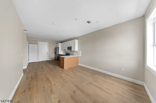 17-19 Wickham St #202, Passaic City, NJ 07055