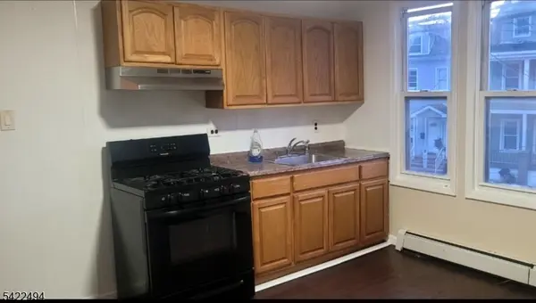 517 E.18th St, Paterson City, NJ 07514