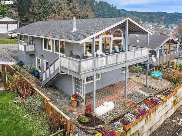 1213 ACACIA AVE, Garibaldi, OR 97118