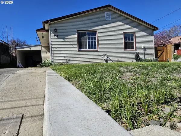 711 SE 8TH ST, Pendleton, OR 97801