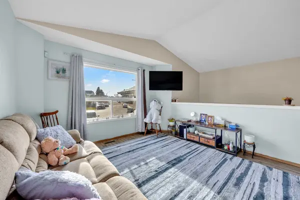 191 Applebrook CIR SE, Calgary, AB T2A 7T3