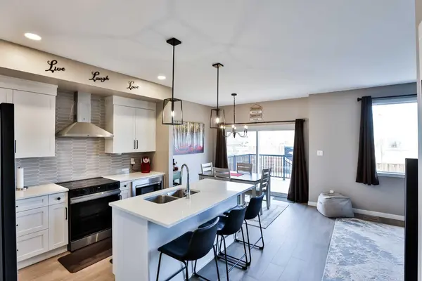 38 Goldenrod PL W, Lethbridge, AB T1J 5W9