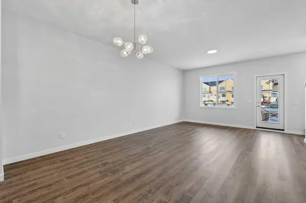 40 Creekside WAY SW #103, Calgary, AB T2X 6E2