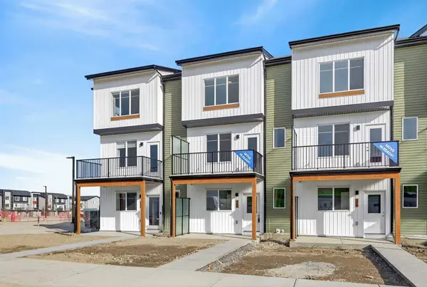 32 Red Embers PLZ NE, Calgary, AB T3N 2W1