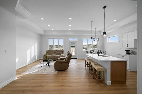 5737 55 AVE, Camrose, AB T4V5B9