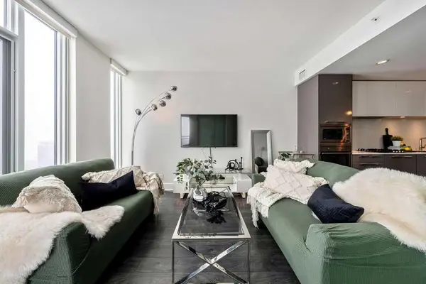 901 10 AVE SW #2807, Calgary, AB T2R 0B5