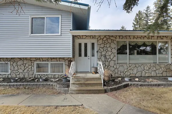71 Fairview AVE E, Brooks, AB T1R 0N5