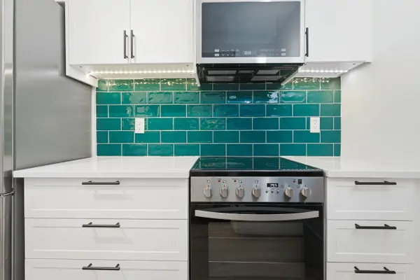 16 Rosemount AVE #Lower, Toronto C02, ON M6H 2M1