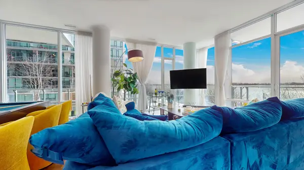 29 Queens Quay E #314, Toronto C08, ON M5E 0A4