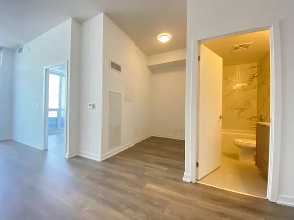 36 Forest Manor RD #302, Toronto C15, ON M2J 0H3