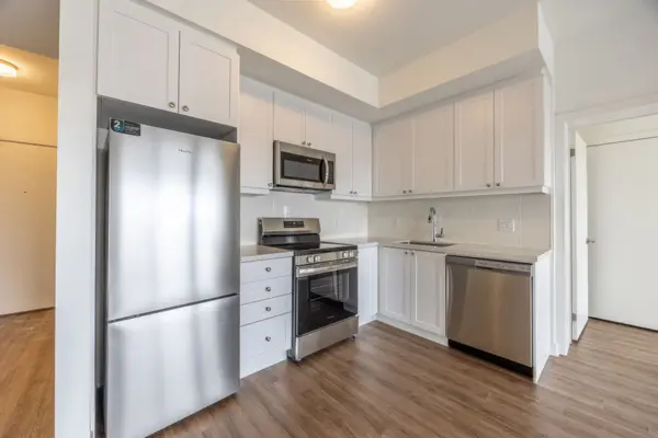 51 Clarington BLVD #402, Clarington, ON L1C 7J8