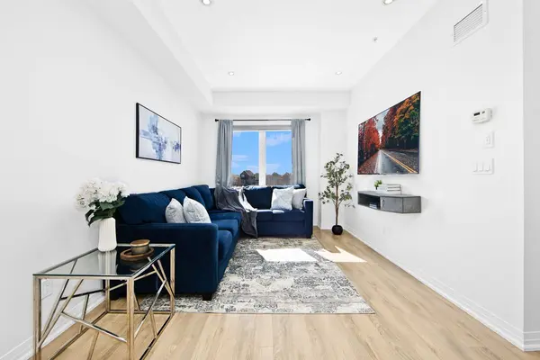 2635 William Jackson DR #515, Pickering, ON L1X 0L3