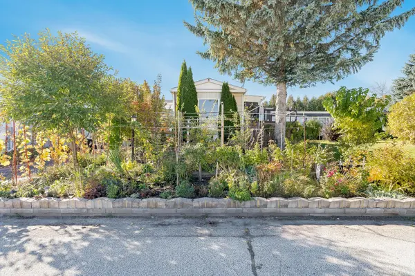 13 Sunrise CIR, Bradford West Gwillimbury, ON L3Z 2A5